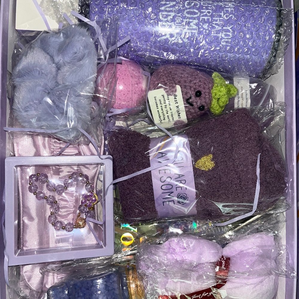 Gift Box - Picture 3 of 3